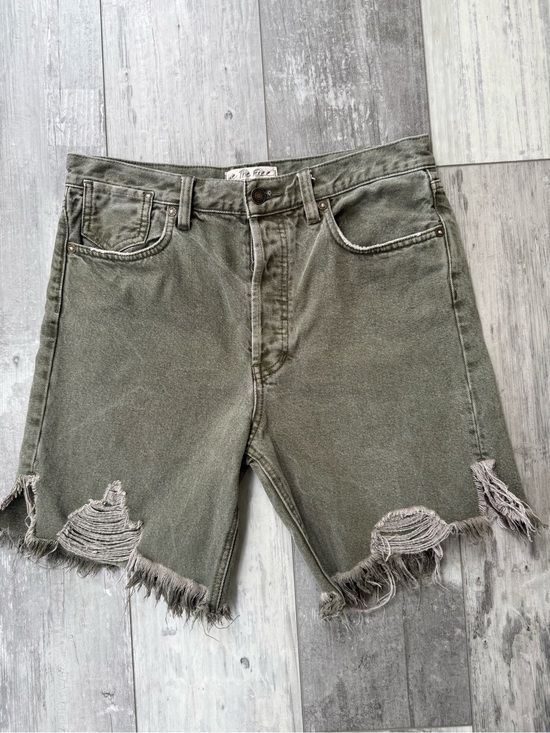 We The Free Pants - Free People We The Free Sequoia Distressed Denim Shorts Olive Green Size 28